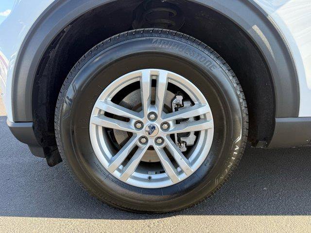 Used 2022 Ford Explorer XLT image 10