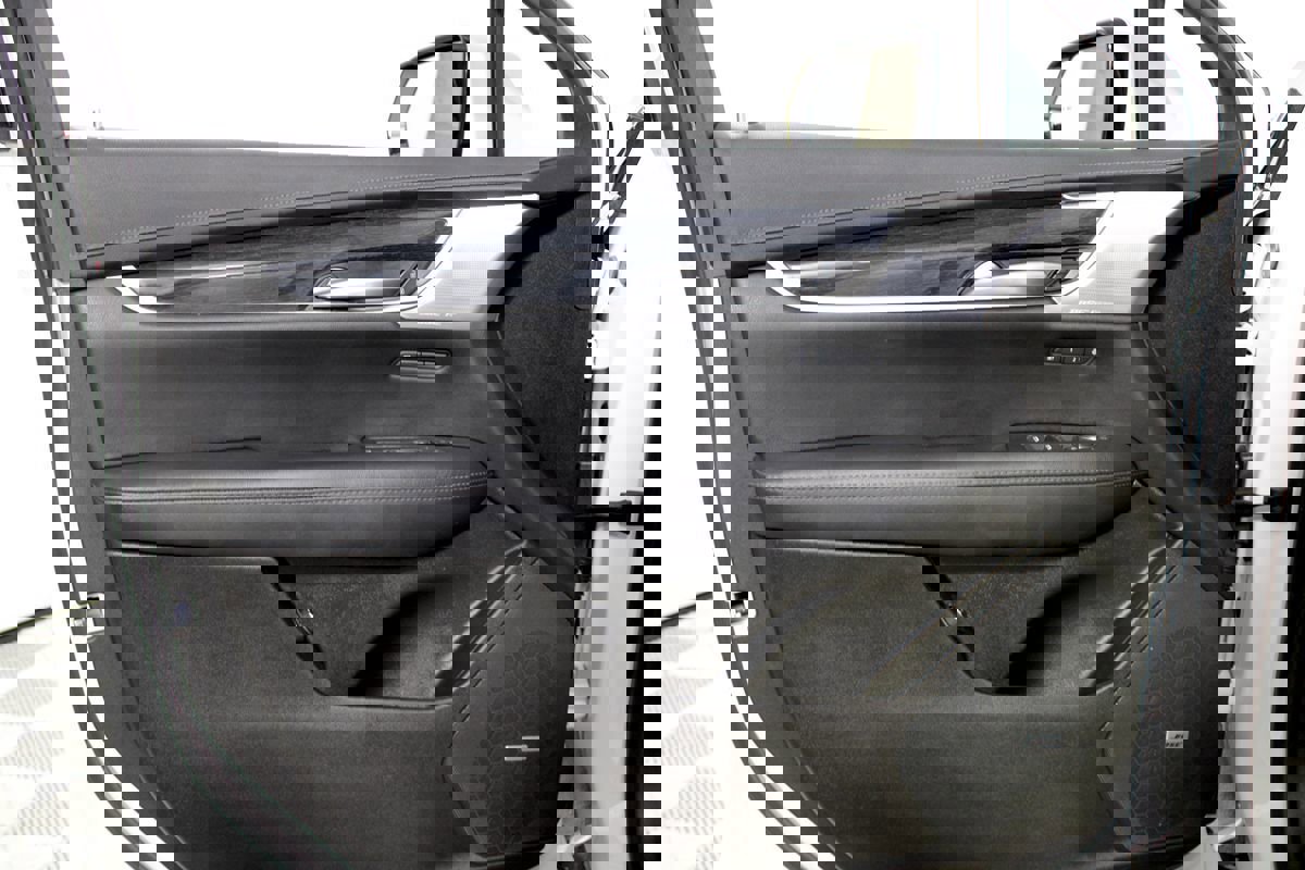 Used 2024 Cadillac XT5 Premium Luxury image 37