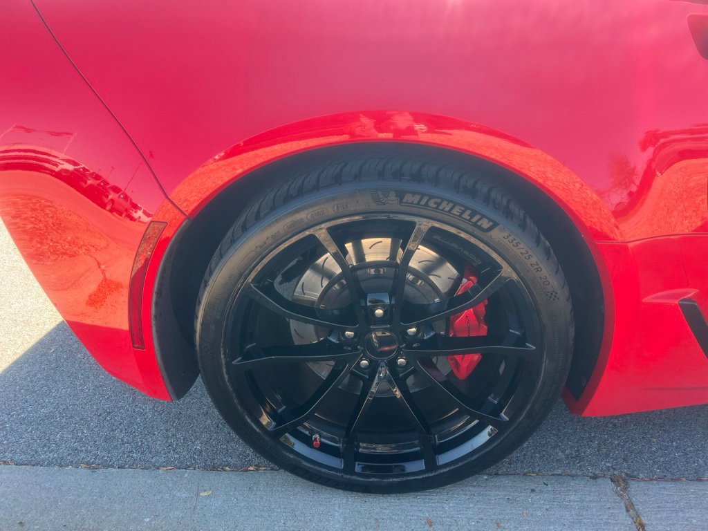 Used 2019 Chevrolet Corvette Grand Sport w/ Grand Sport Heritage Package RWD image 12