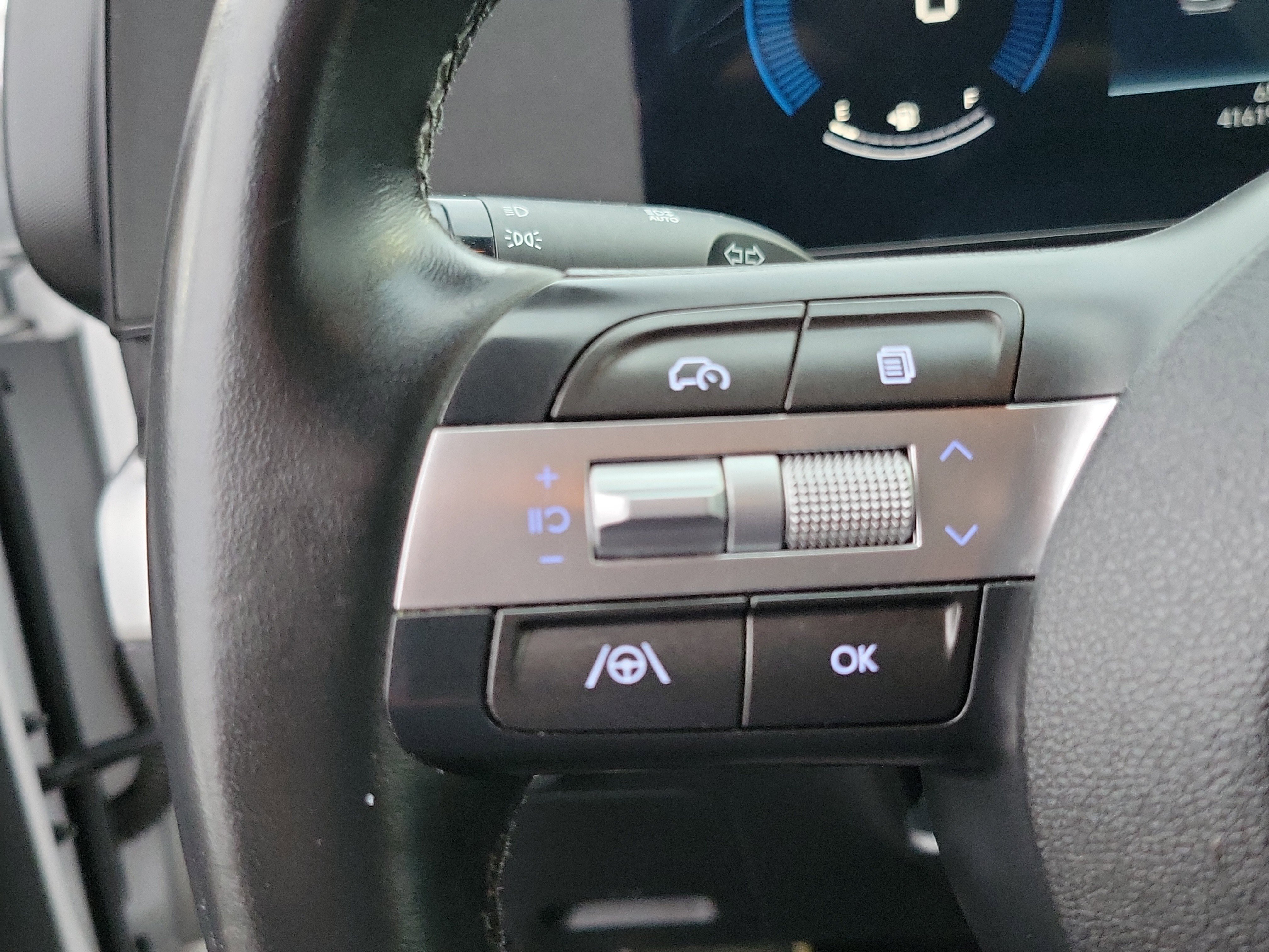 Certified 2024 Hyundai Kona SEL AWD/4WD image 9