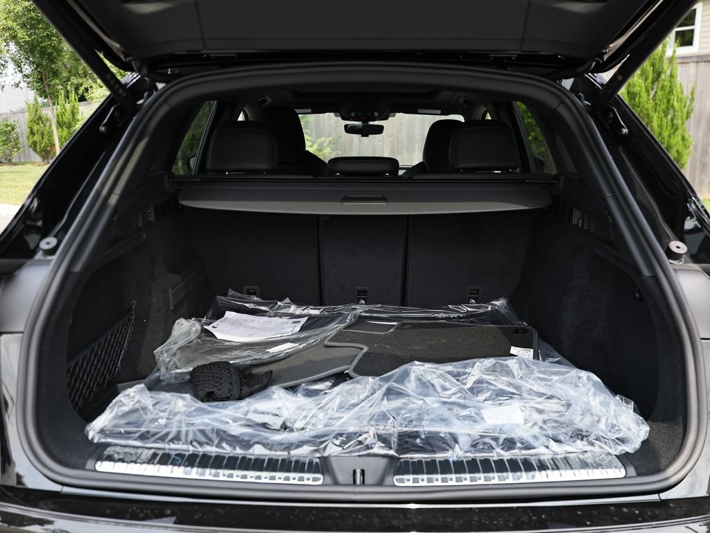 New 2026 Audi SQ5 Prestige AWD/4WD image 30