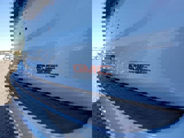 New 2026 GMC Yukon Denali w/ Sun & Power Step Package image 7