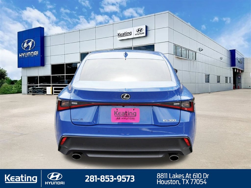 Used 2024 Lexus IS 300 w/ Comfort Package RWD image 6