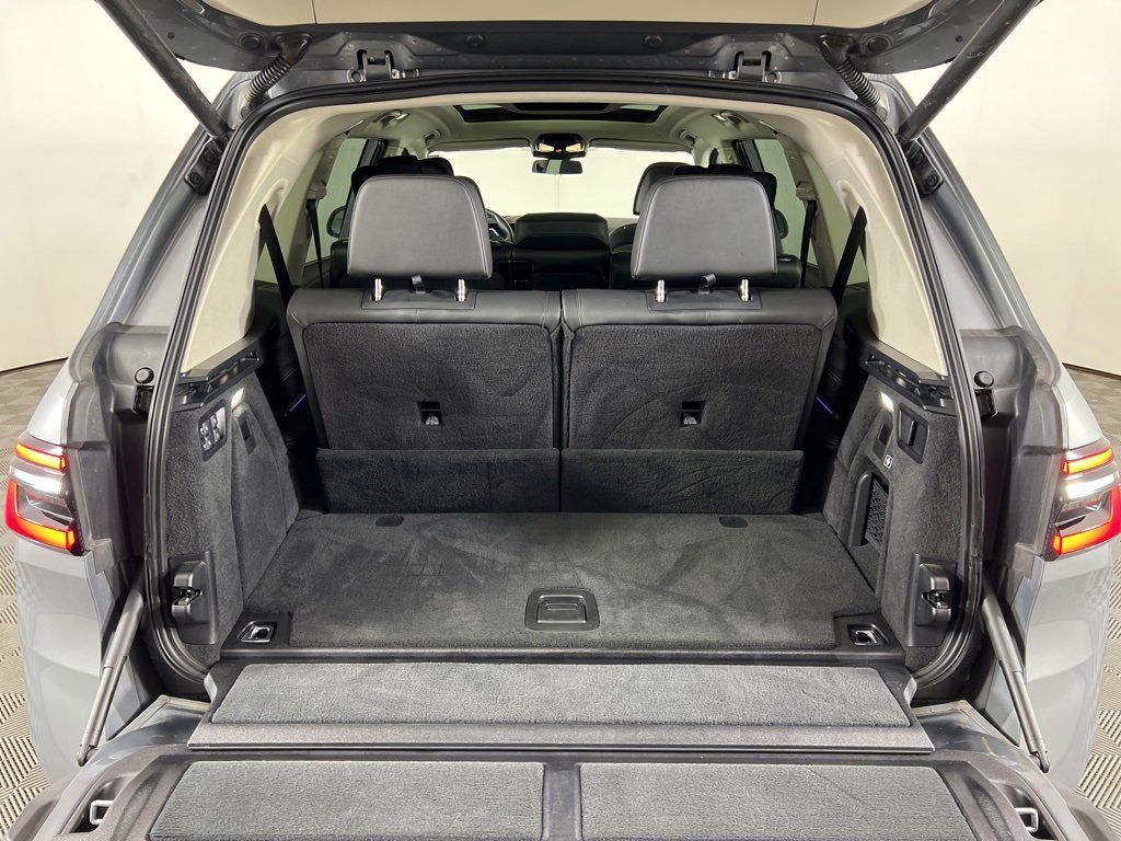 Used 2024 BMW X7 xDrive40i w/ Premium Package image 23