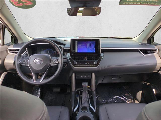 Certified 2023 Toyota Corolla Cross XLE FWD image 17