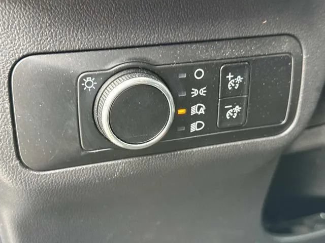 Used 2025 Ford Escape ST-Line FWD image 32