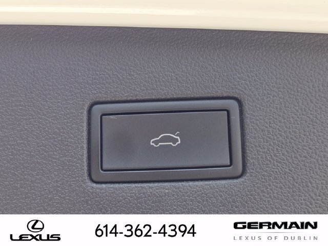 Used 2024 Volkswagen Tiguan SE AWD/4WD image 30