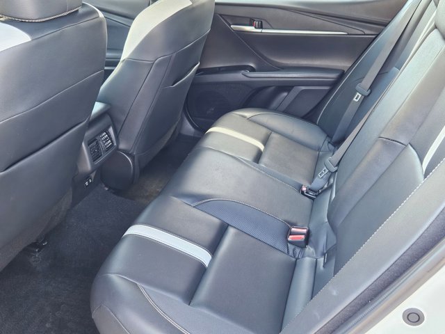 Used 2025 Toyota Camry SE w/ Convenience Package image 18