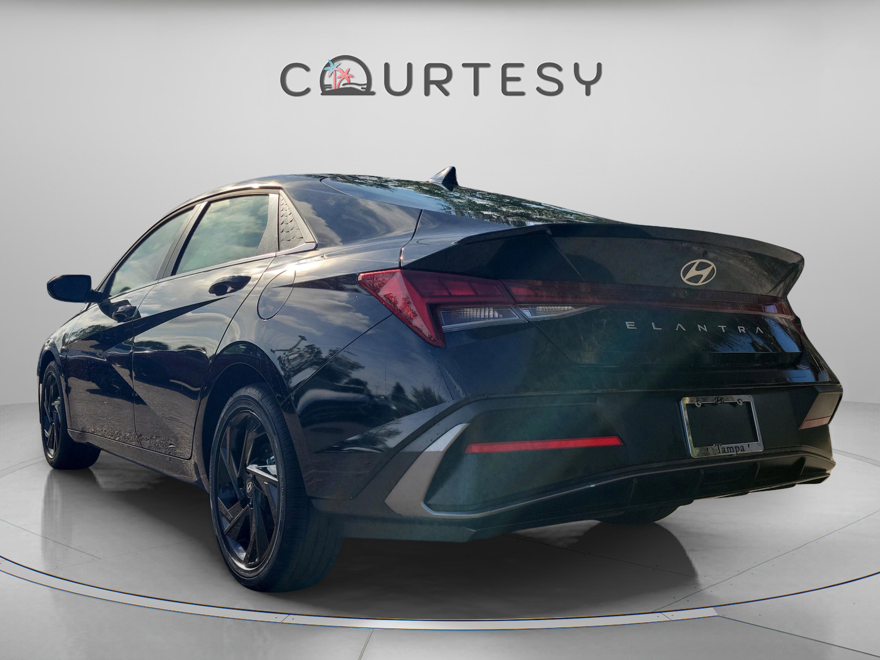 New 2026 Hyundai Elantra SEL Sport image 3