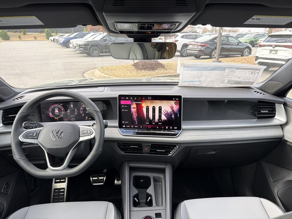 New 2026 Volkswagen Tiguan SE R-Line image 22