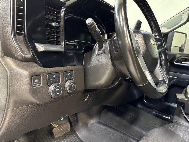 Used 2024 Chevrolet Silverado 2500 LT image 22