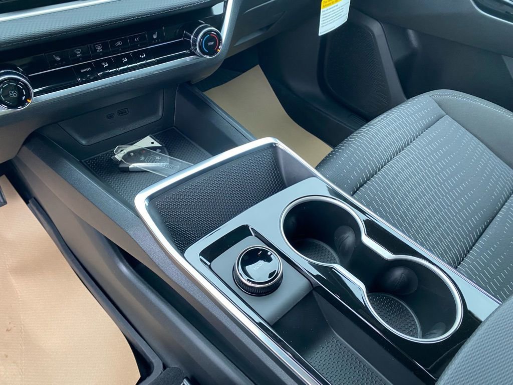 New 2026 Chevrolet Equinox LT w/ Midnight Edition image 17