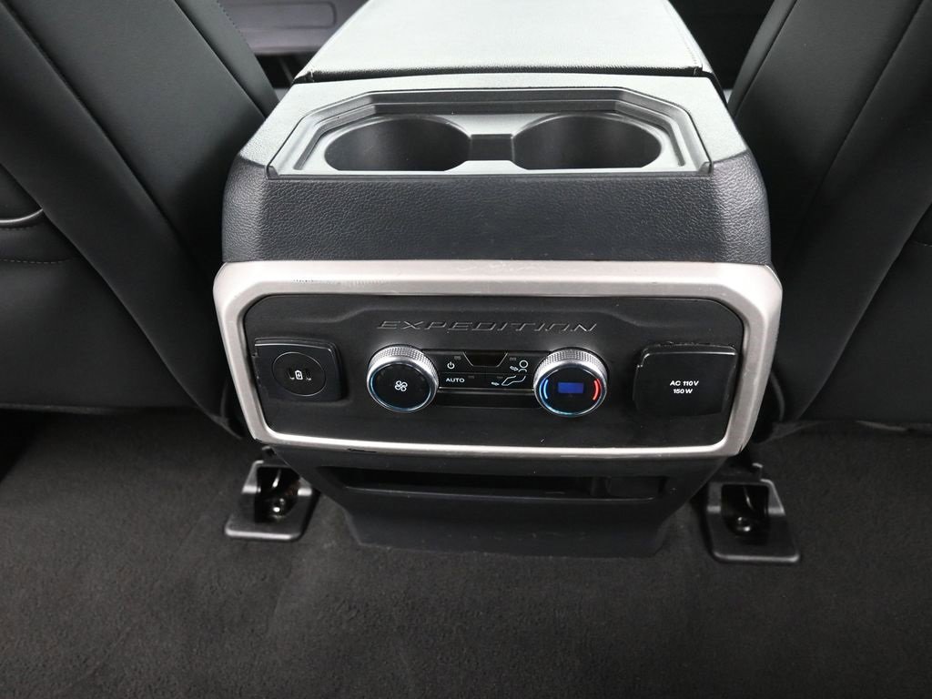 Certified 2024 Ford Expedition XLT image 14