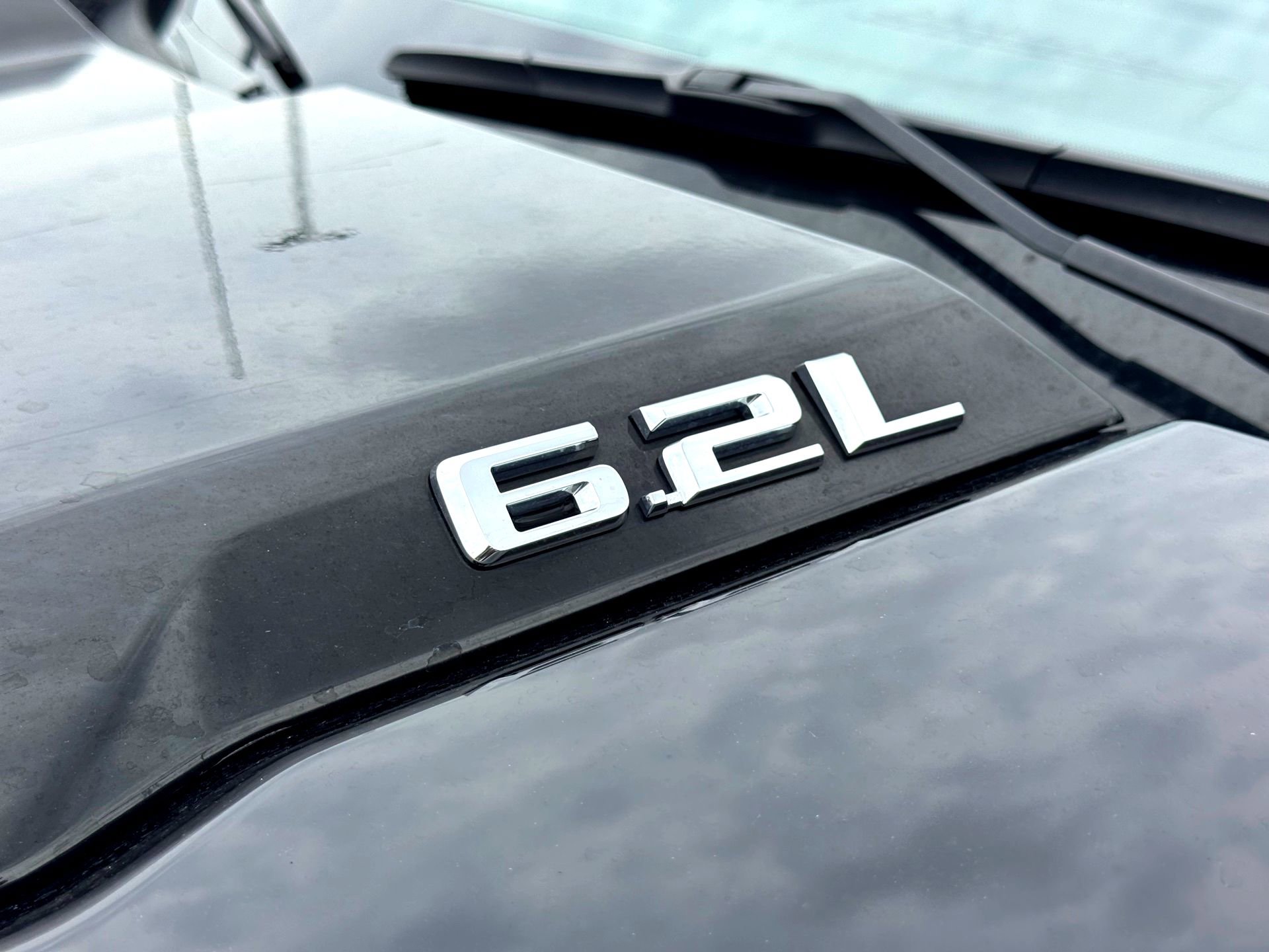 Used 2024 Chevrolet Silverado 1500 LT Trail Boss w/ Convenience Package II image 3