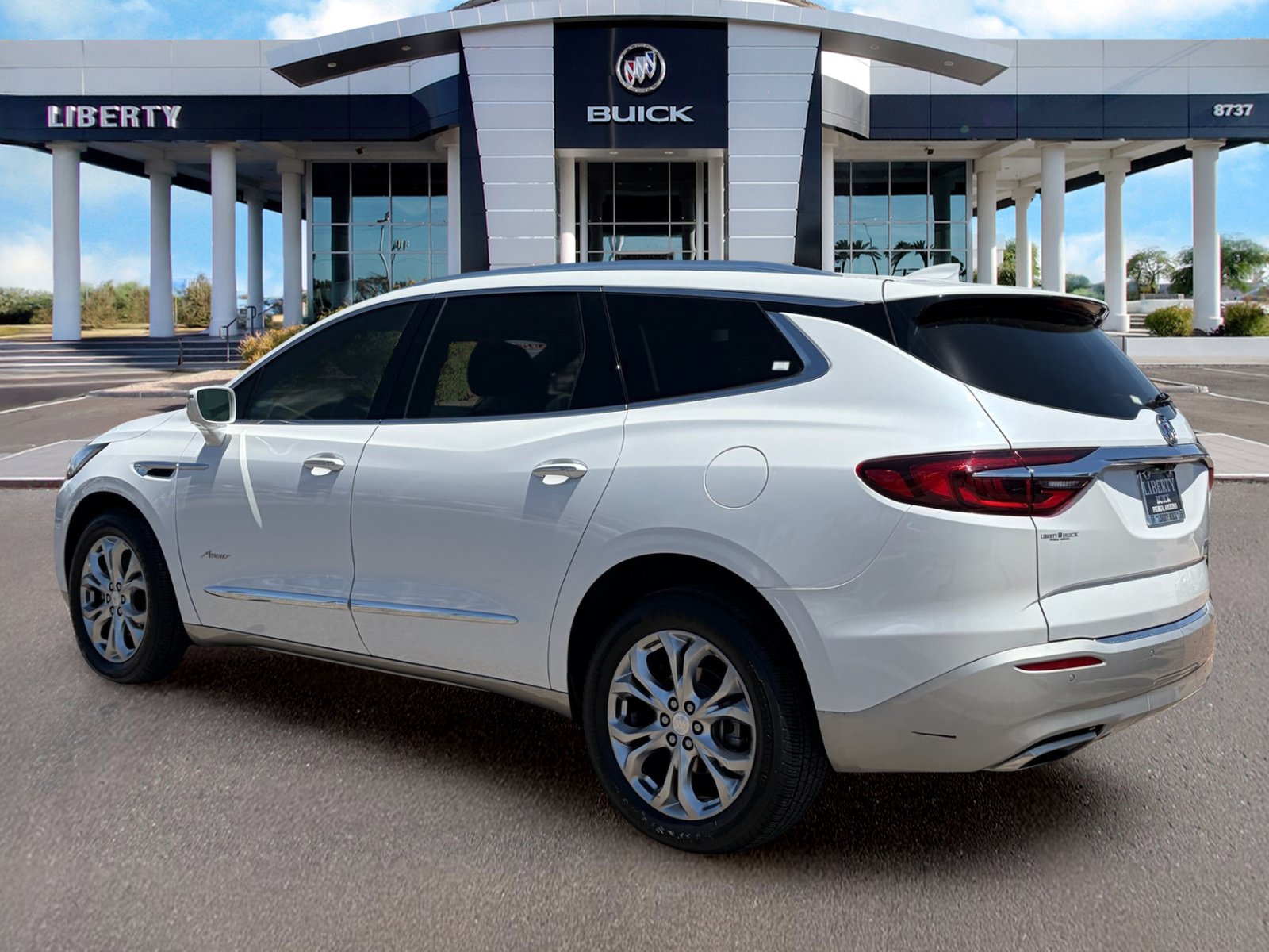 Used 2019 Buick Enclave Avenir w/ Trailering Package, 5000 lbs. AWD/4WD image 6