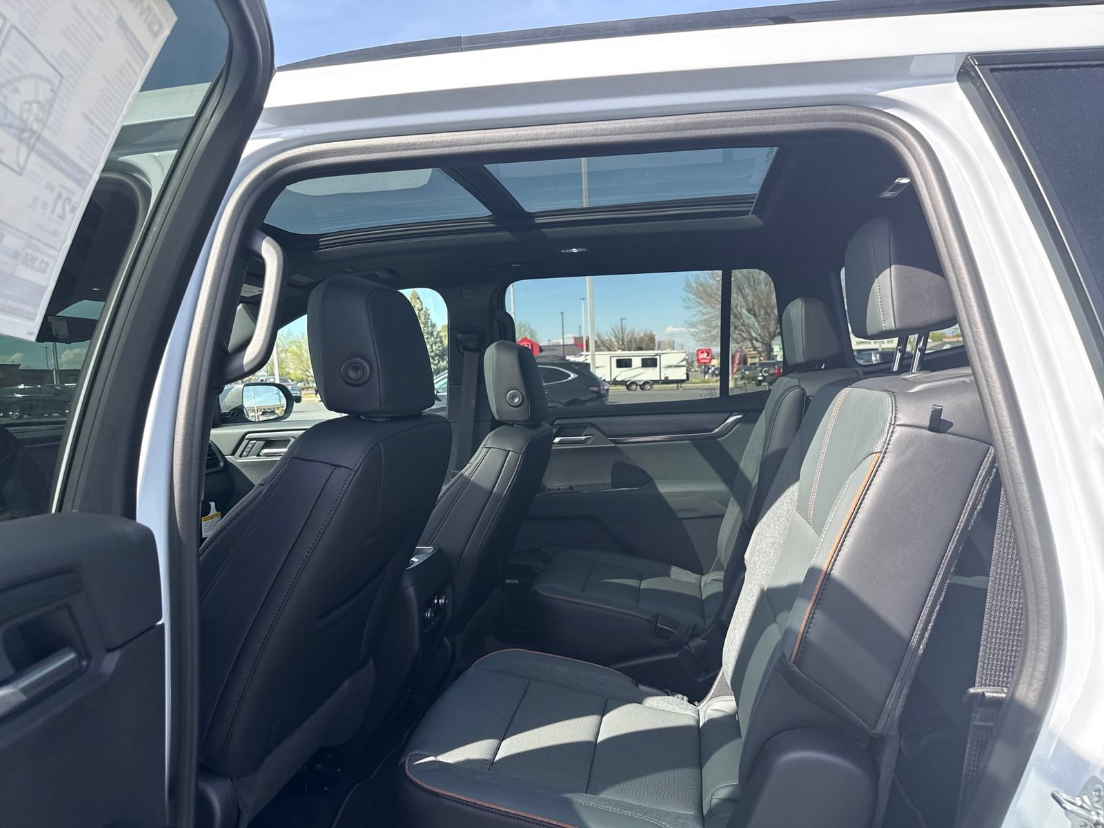 New 2026 GMC Acadia AT4 w/ Super Cruise Package AWD/4WD image 15