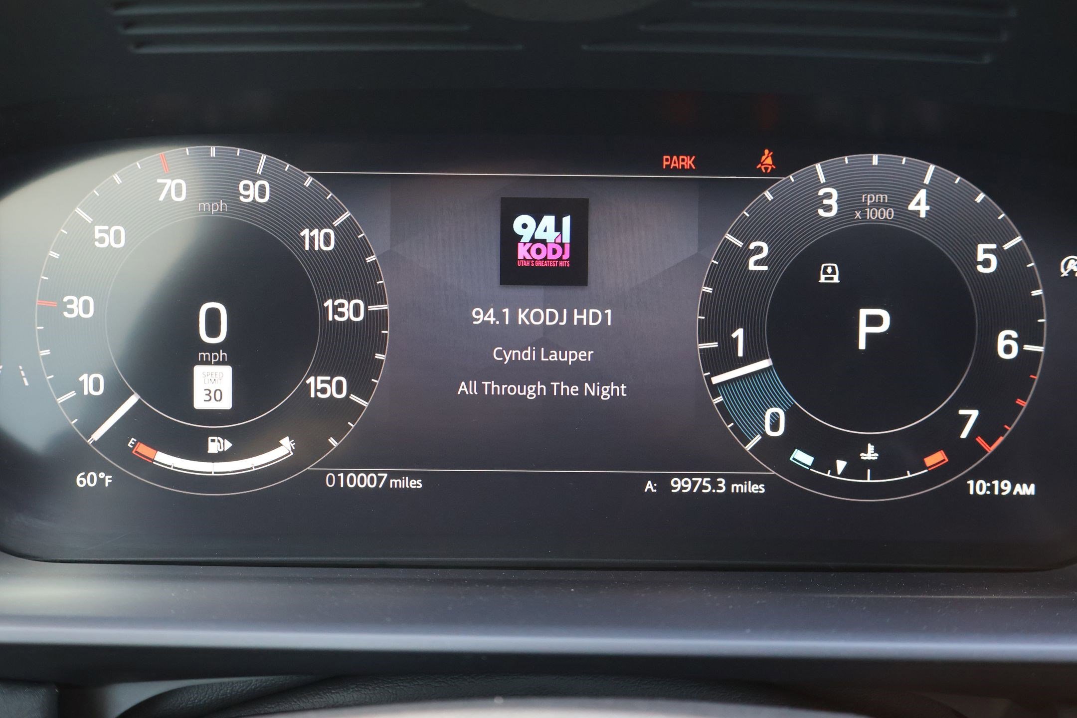 Certified 2025 Land Rover Discovery S image 18