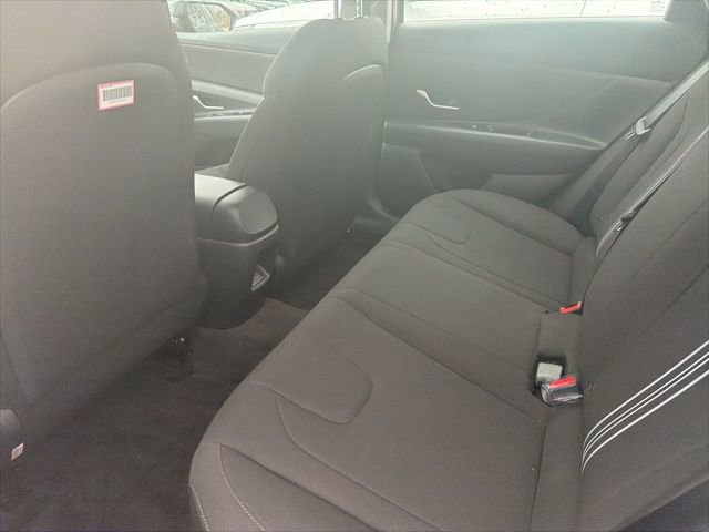 Used 2025 Hyundai Elantra Blue image 7