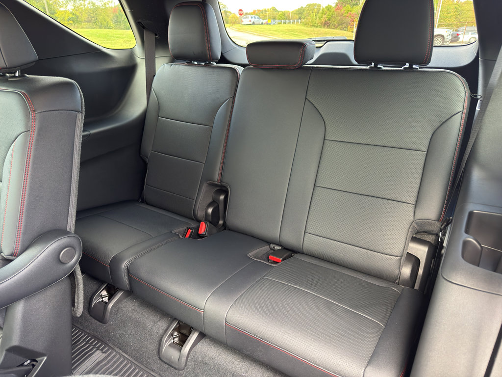 Used 2024 Chevrolet Traverse RS w/ LPO, Floor Liner Package image 25