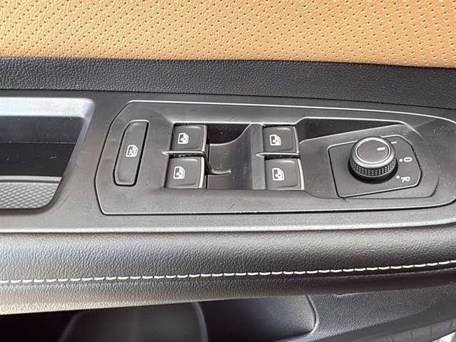 New 2026 Volkswagen Atlas Cross Sport SEL R-Line image 15