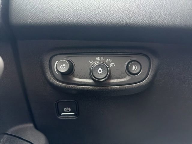 Used 2023 GMC Terrain SLT image 51