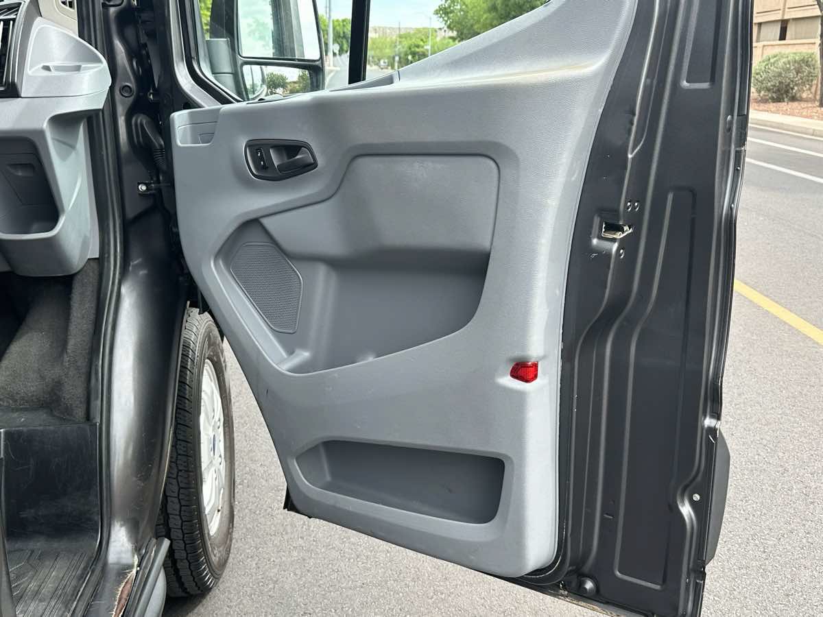 Used 2017 Ford Transit 350 XLT RWD image 40