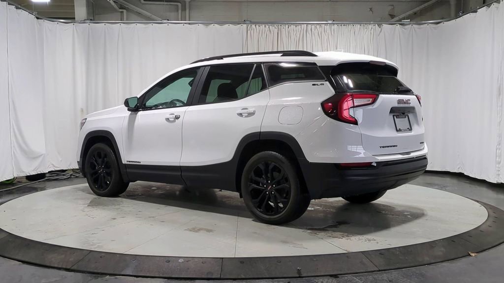 Used 2022 GMC Terrain SLE w/ Driver Convenience Package image 8