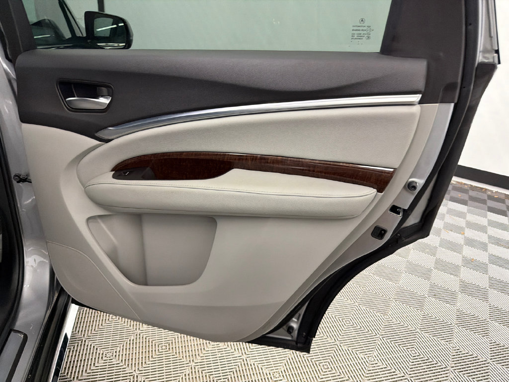 Used 2020 Acura MDX FWD image 18