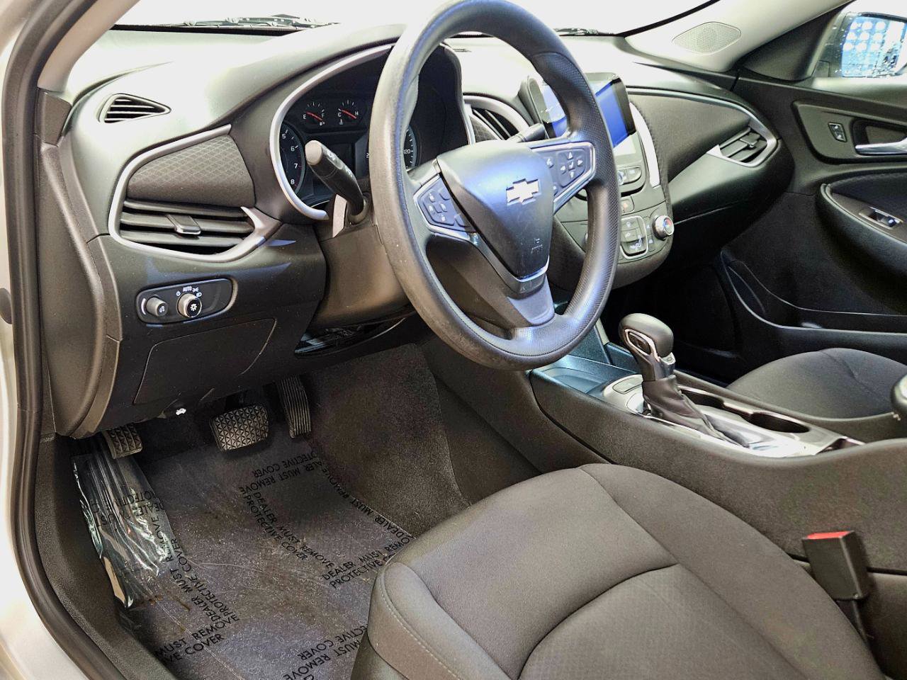 Used 2021 Chevrolet Malibu LS image 11