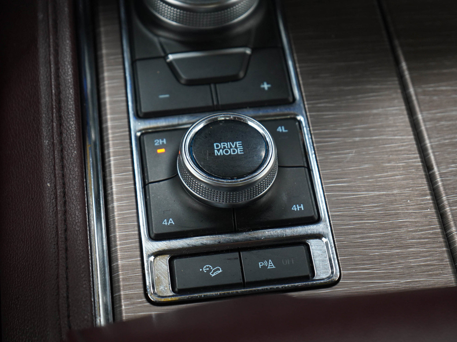 Used 2023 Ford Expedition Max Limited image 24