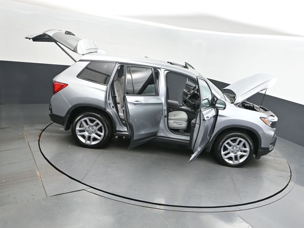 Used 2025 Honda Passport EX-L image 52