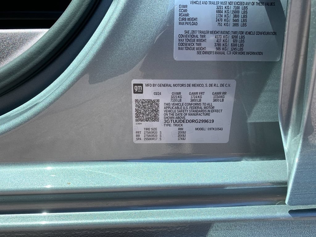Used 2024 GMC Sierra 1500 SLT w/ SLT Premium Plus Package AWD/4WD image 31