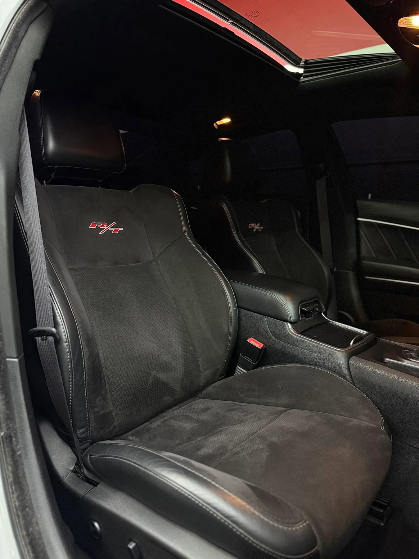 Used 2016 Dodge Charger R/T image 9