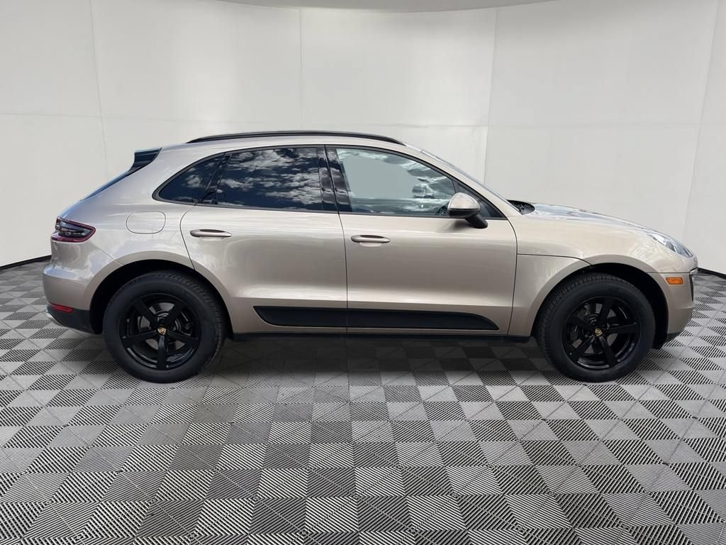 Used 2017 Porsche Macan AWD/4WD image 10