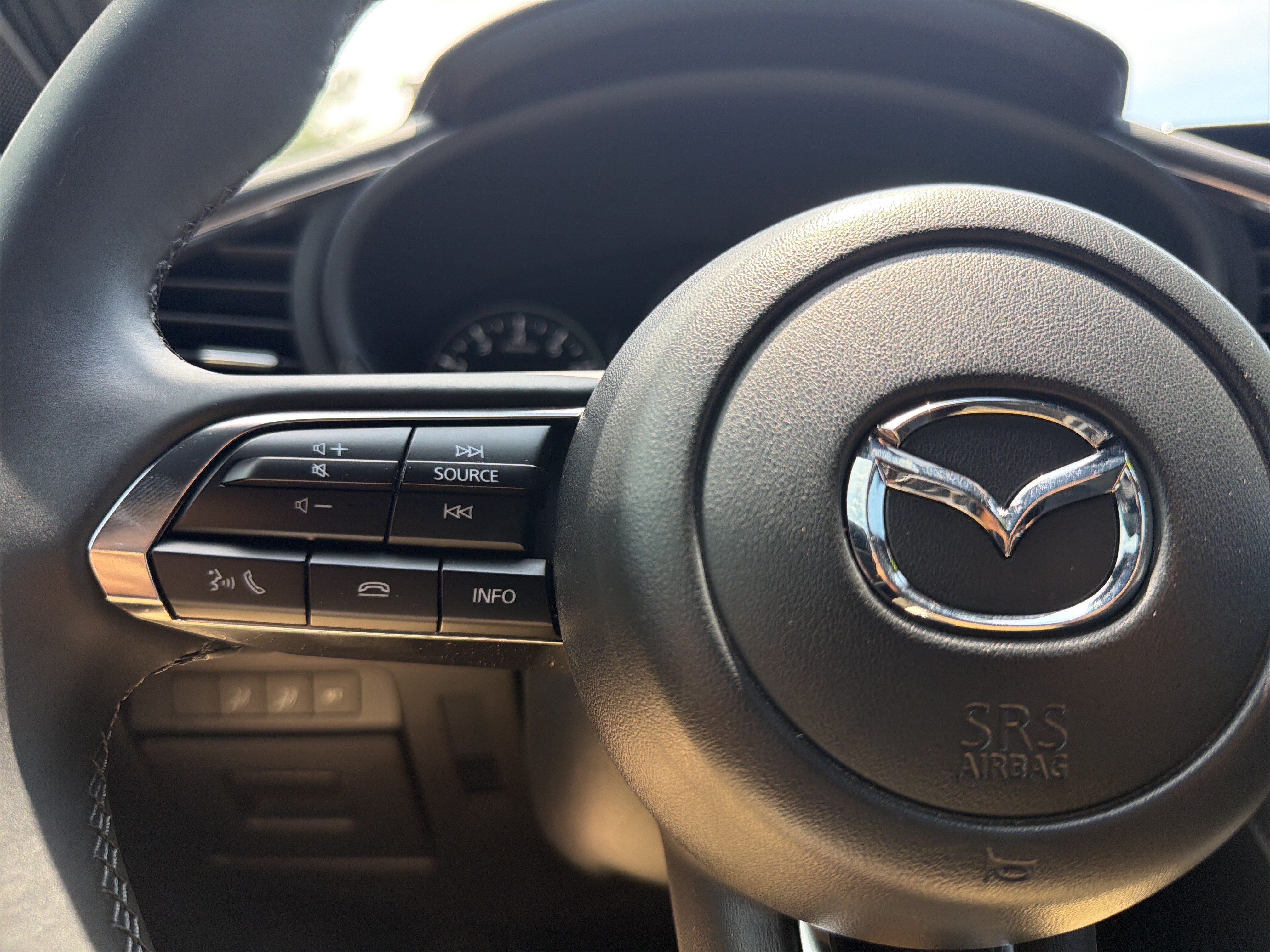 Used 2025 MAZDA MAZDA3 s FWD image 9