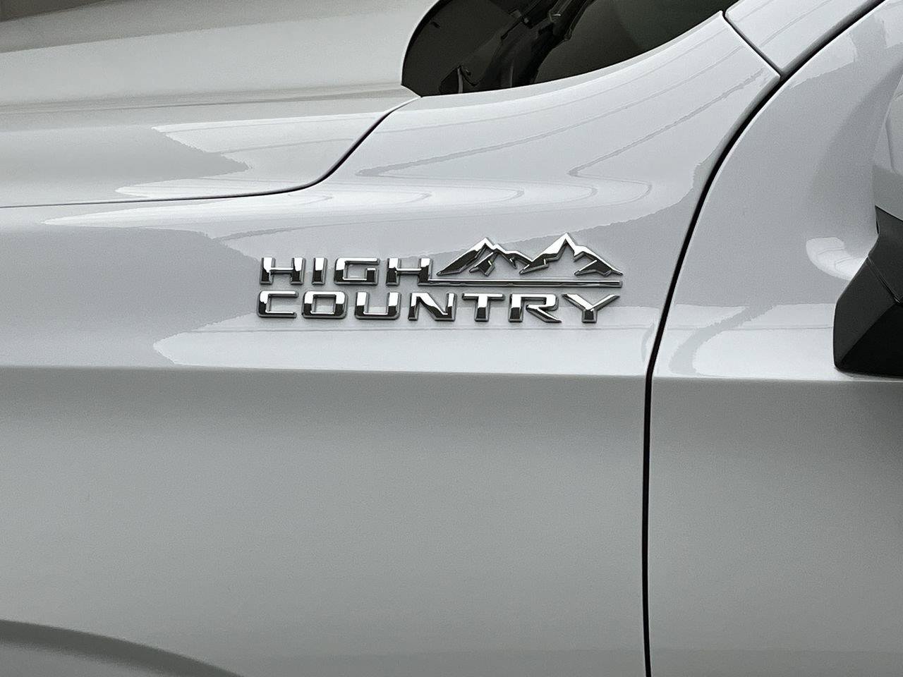 Certified 2026 Chevrolet Tahoe High Country AWD/4WD image 37
