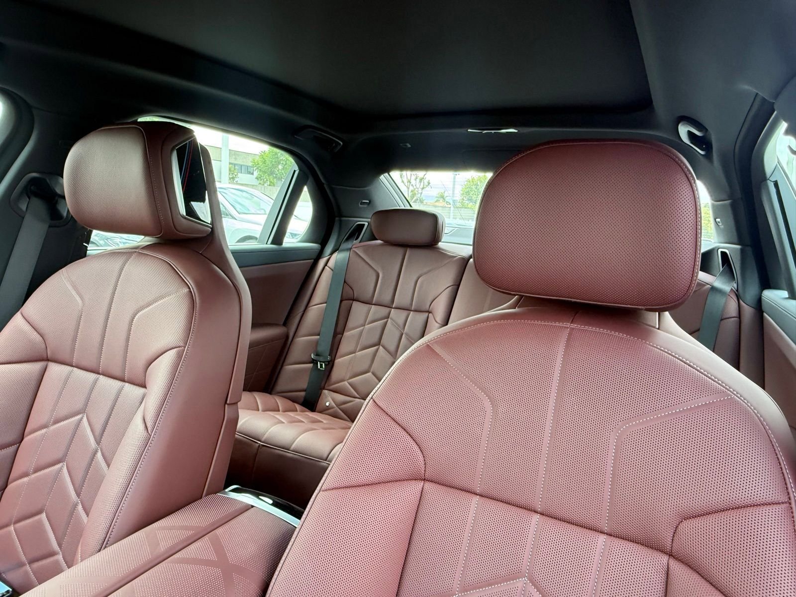 New 2026 BMW 750e xDrive AWD/4WD image 22