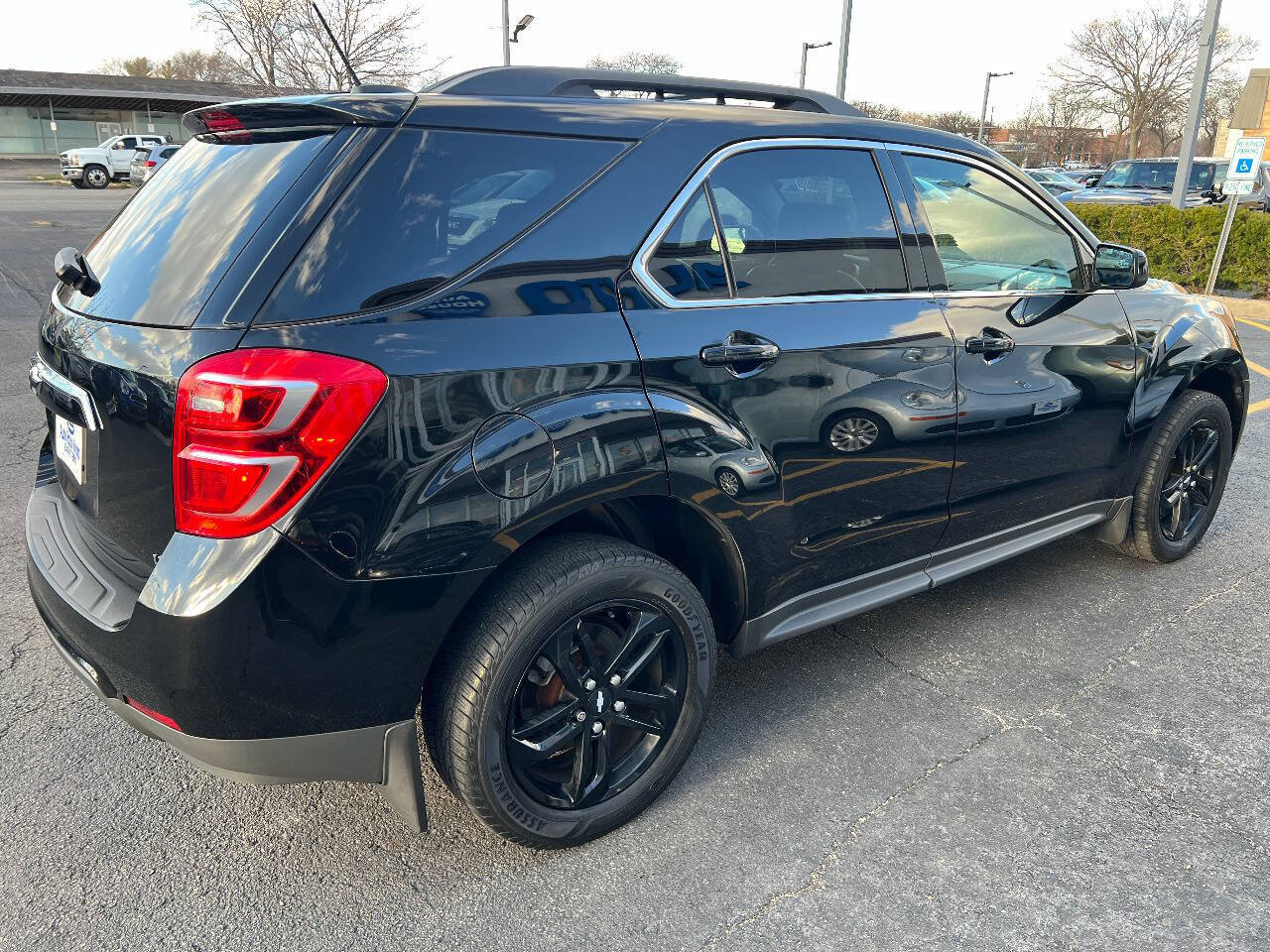 Used 2017 Chevrolet Equinox LT w/ Midnight Edition AWD/4WD image 13