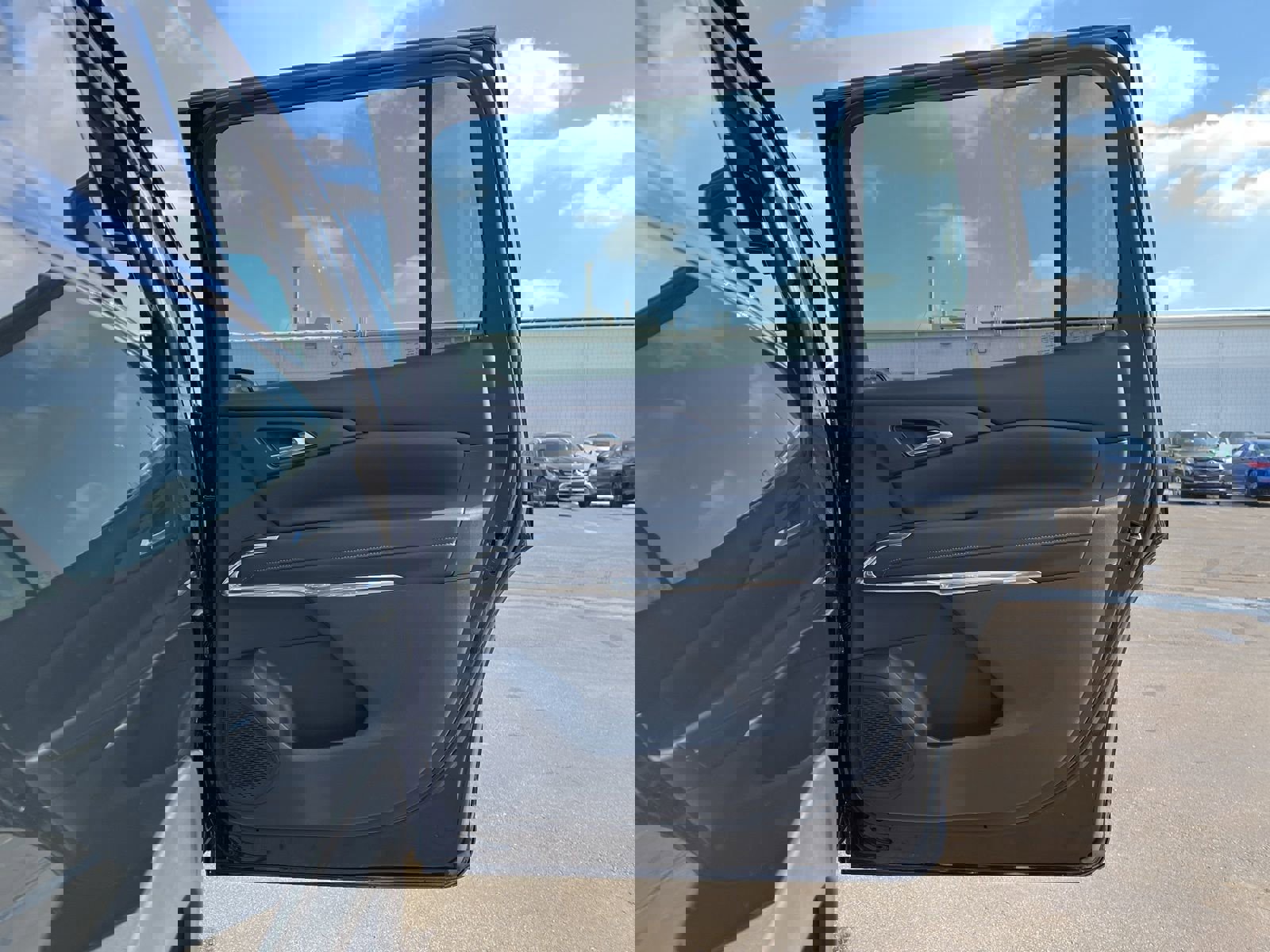 New 2026 Chevrolet Traverse LT w/ Sun and Wheel Package image 22