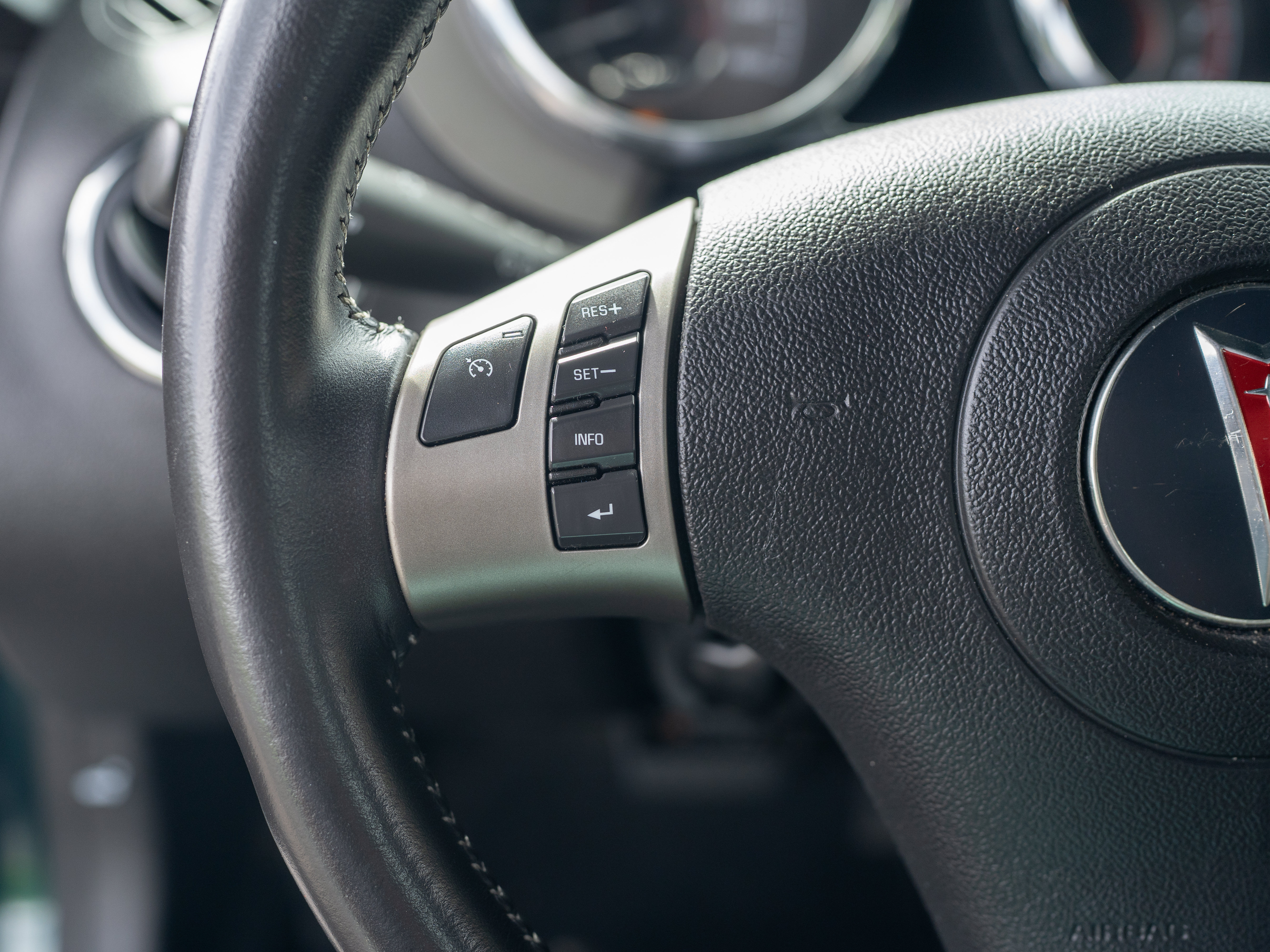 Used 2007 Pontiac Solstice GXP w/ Premium Package RWD image 15