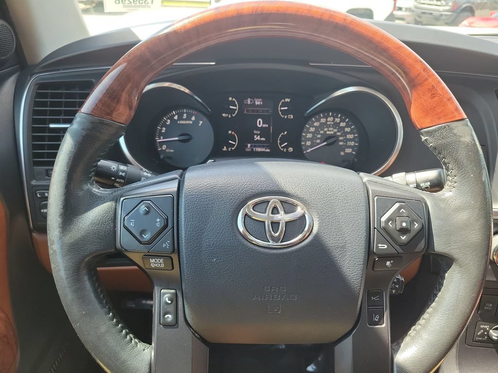 Used 2018 Toyota Sequoia Platinum AWD/4WD image 8