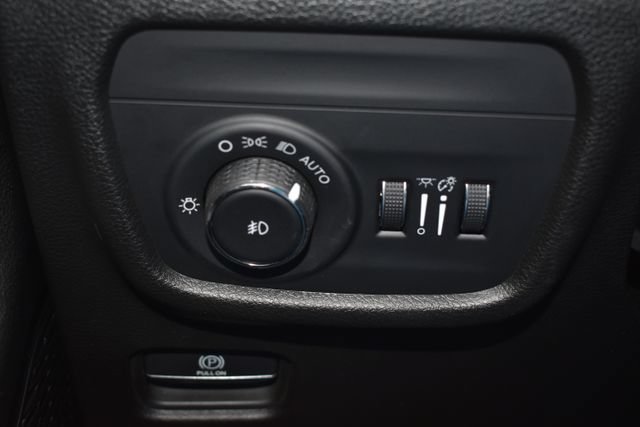 Used 2023 Jeep Grand Cherokee L Limited AWD/4WD image 21