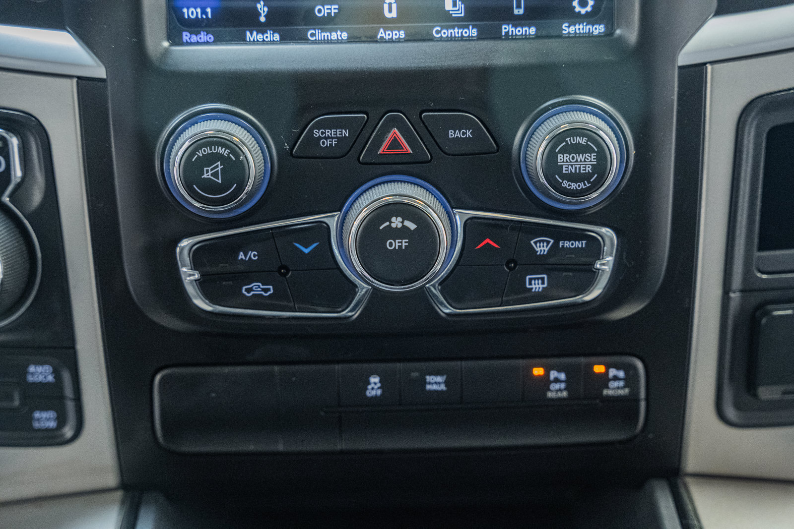 Used 2018 RAM 1500 Big Horn AWD/4WD image 23