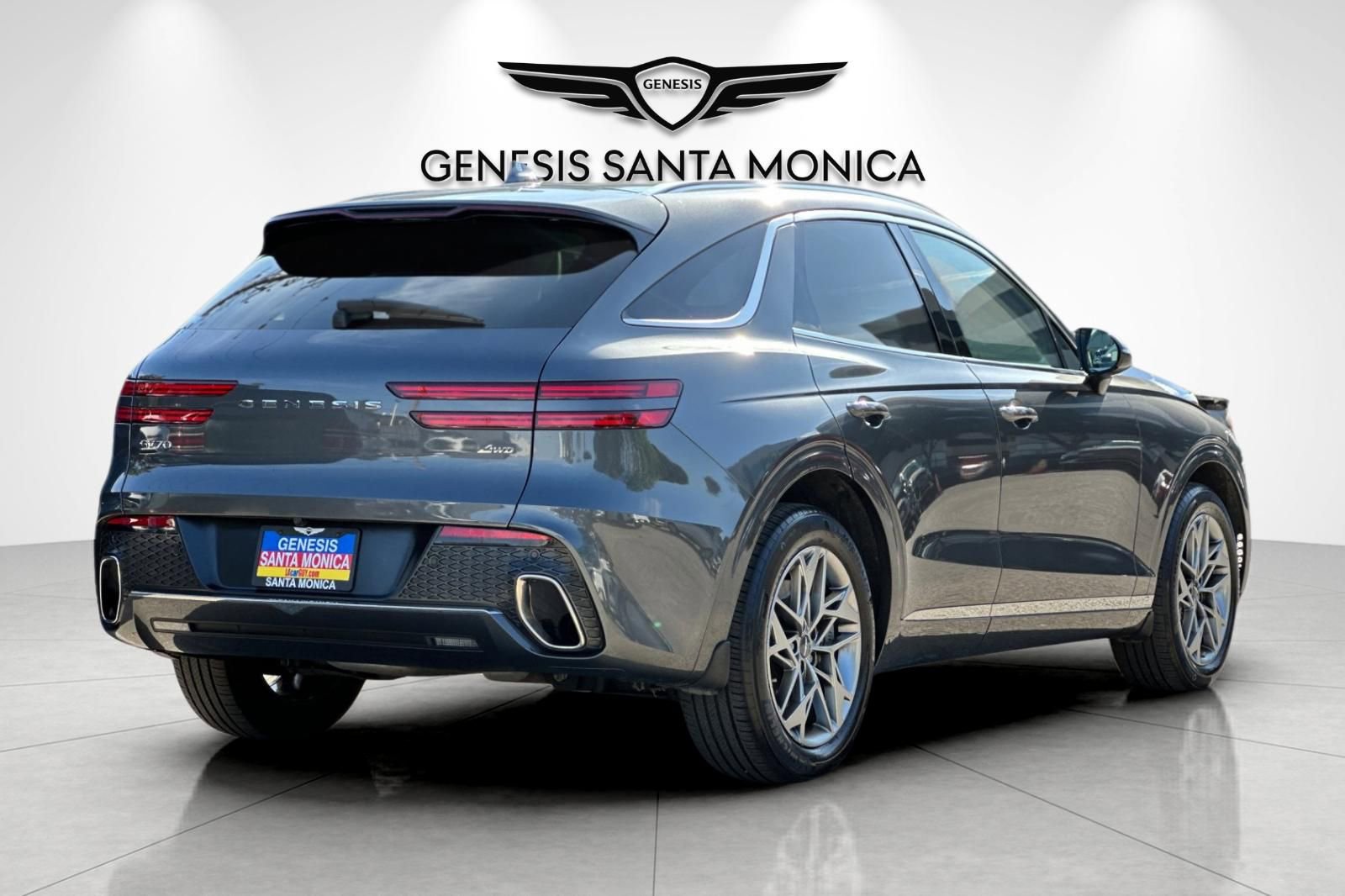 Used 2023 Genesis GV70 2.5T w/ Select Package image 5