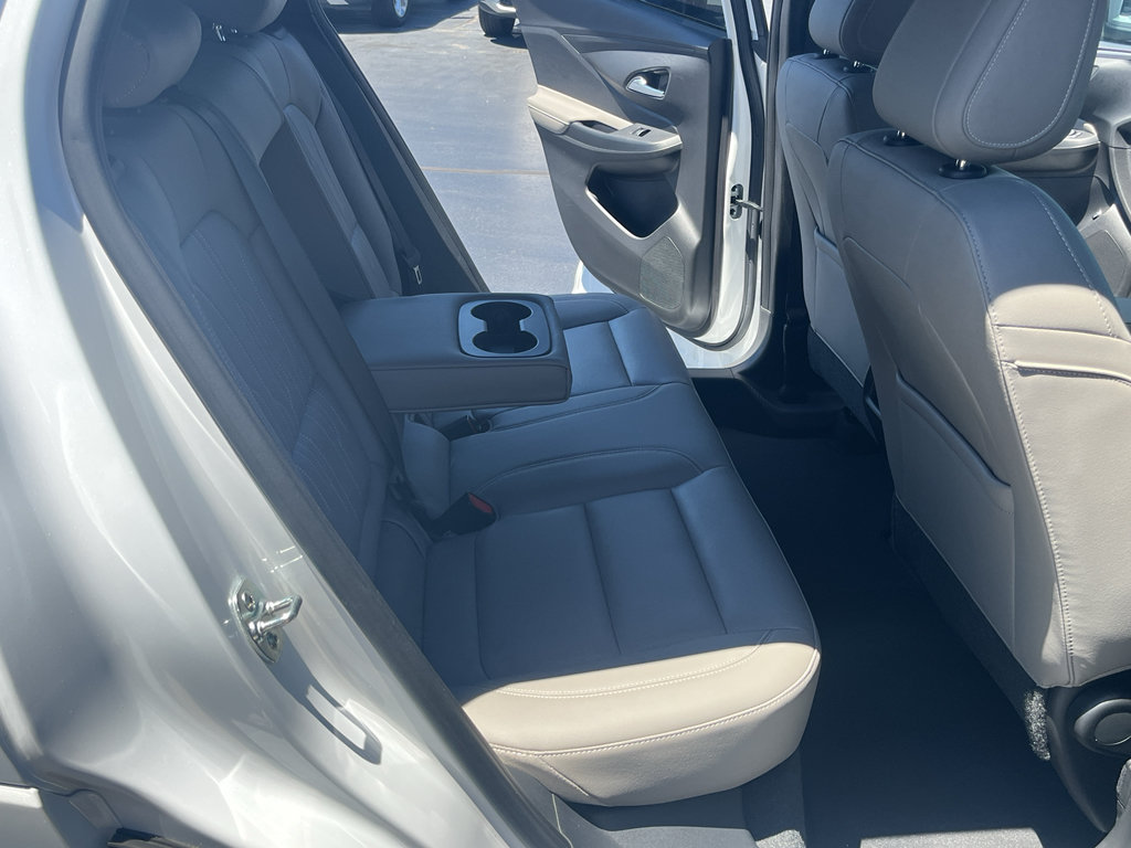 Used 2025 Buick Envista Avenir FWD image 37