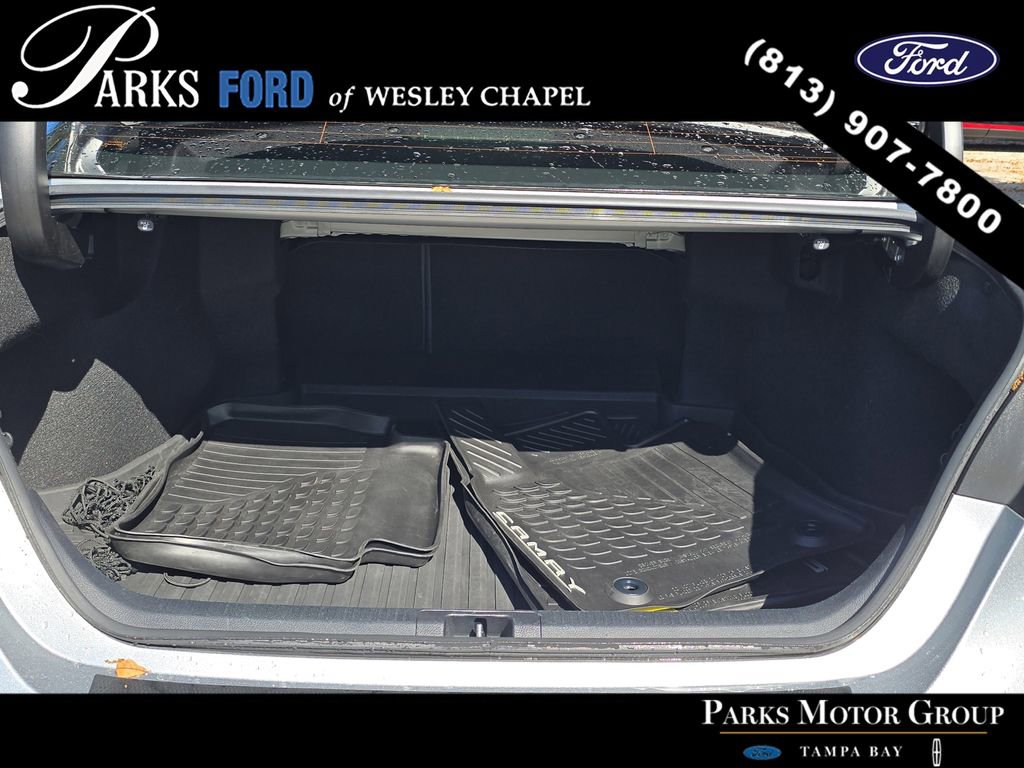 Used 2022 Toyota Camry XSE FWD image 8