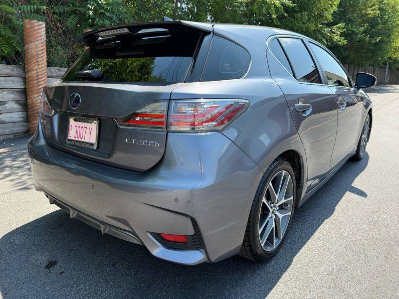 Used 2015 Lexus CT 200h w/ Navigation Package FWD image 9