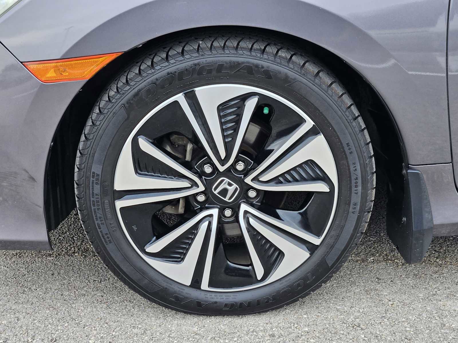 Used 2018 Honda Civic EX-T image 9