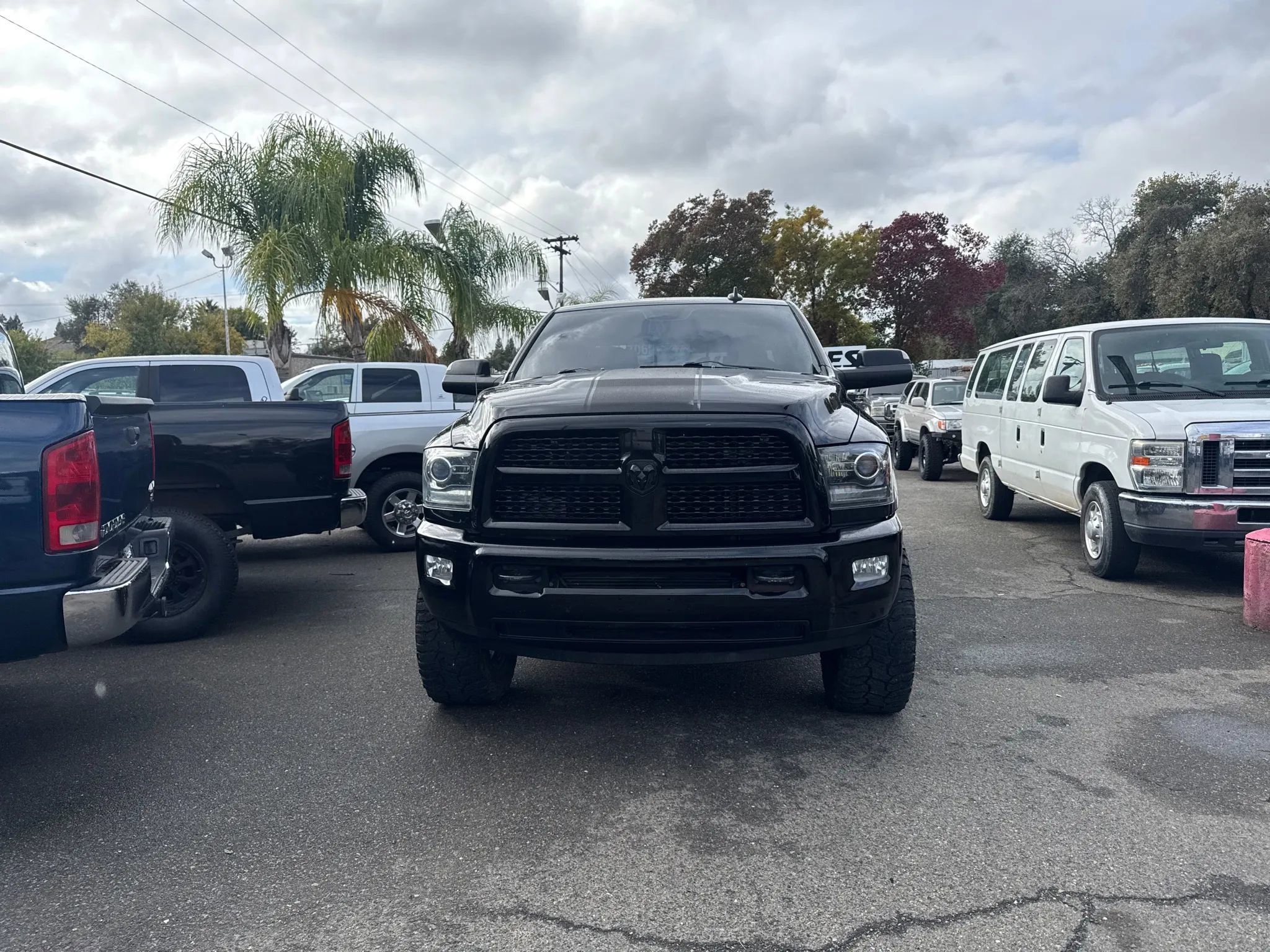 Used 2014 RAM 3500 Laramie w/ Black Appearance Group image 8
