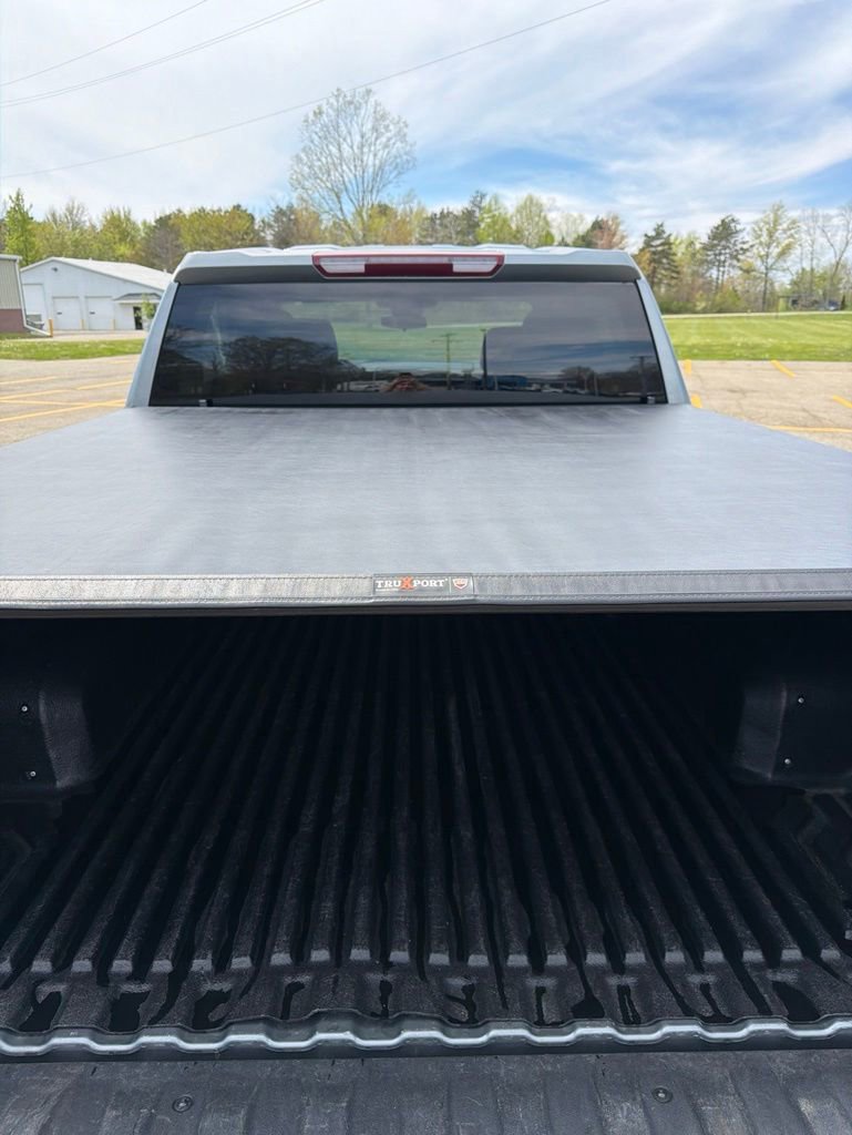 Used 2024 Chevrolet Silverado 1500 LT AWD/4WD image 19